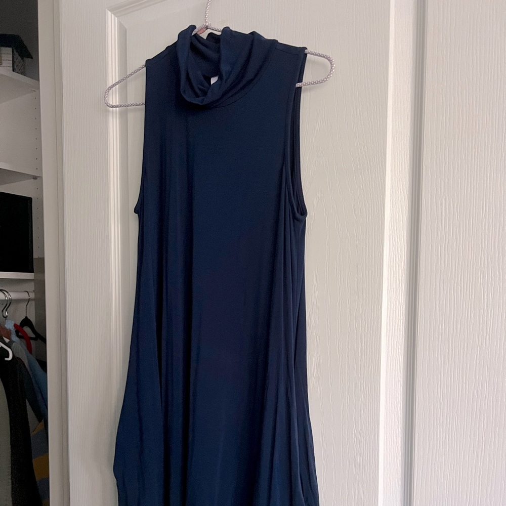 It has pockets !